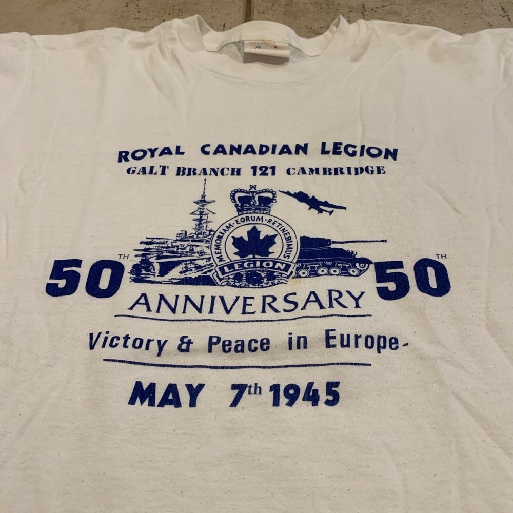 VINTAGE Royal Canadian Legion 50th Anniversary VE Day T-Shirt Large - Picture 2 of 8